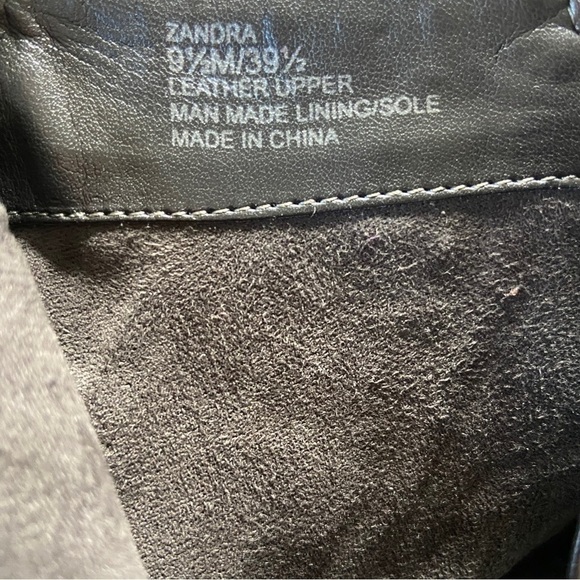 VINCE CAMUTO - Zandra Suede Wedge Booties 9.5m - Picture 8 of 10